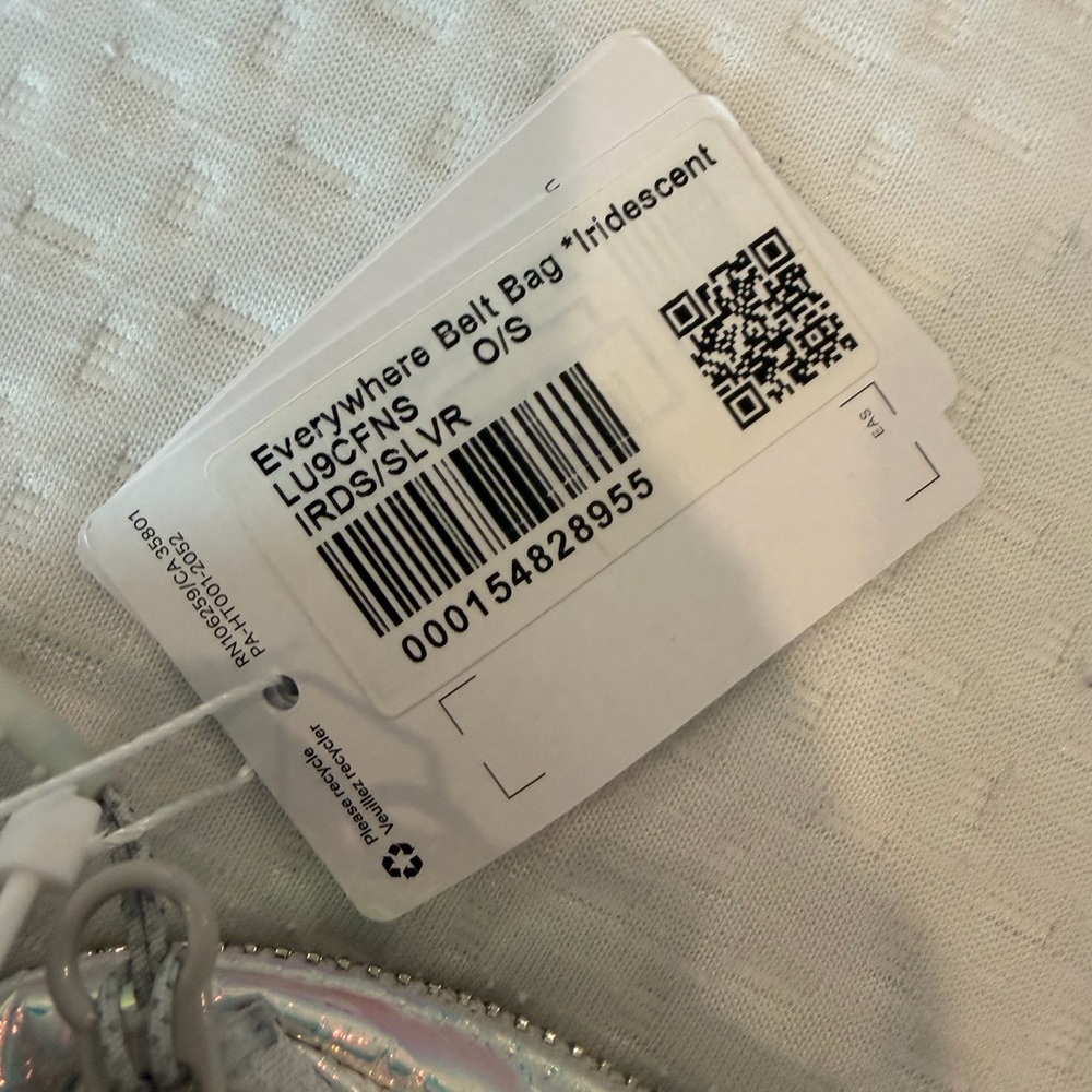 lululemon athletica Iridescent Holographic Crossbody Bag - Silver Strap - Picture 6 of 7